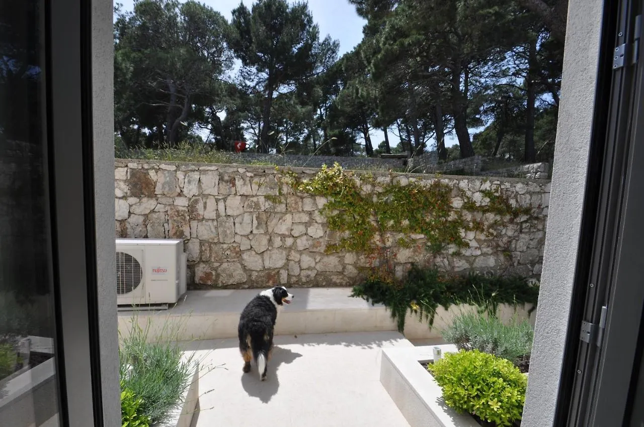 Design Apartments 3&4 0*, Mali Losinj
